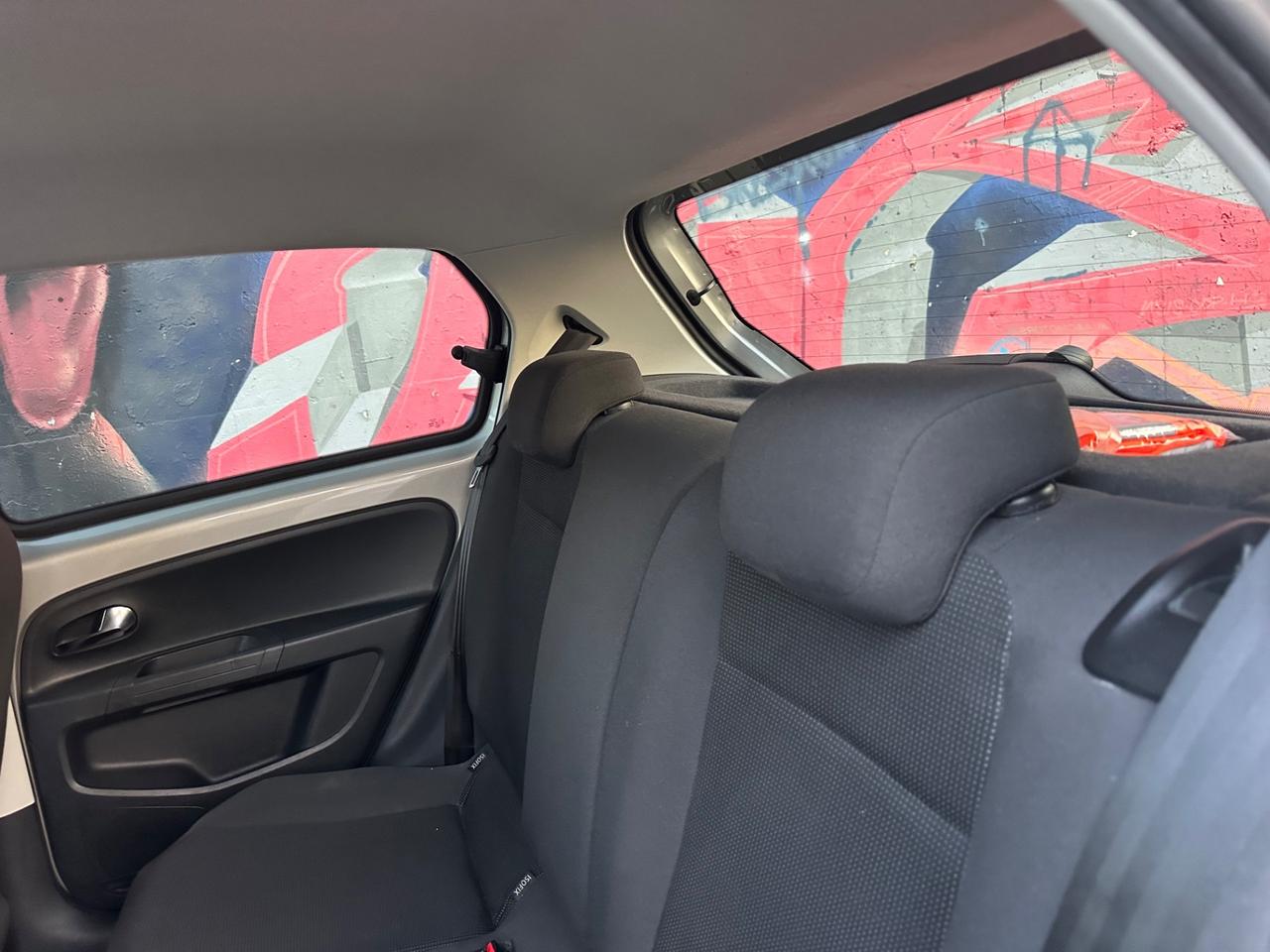 Volkswagen up! 1.0 75 CV 5p. high up