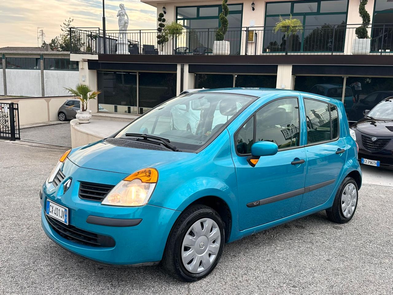 Renault Modus 1.2 16V Luxe Privilège