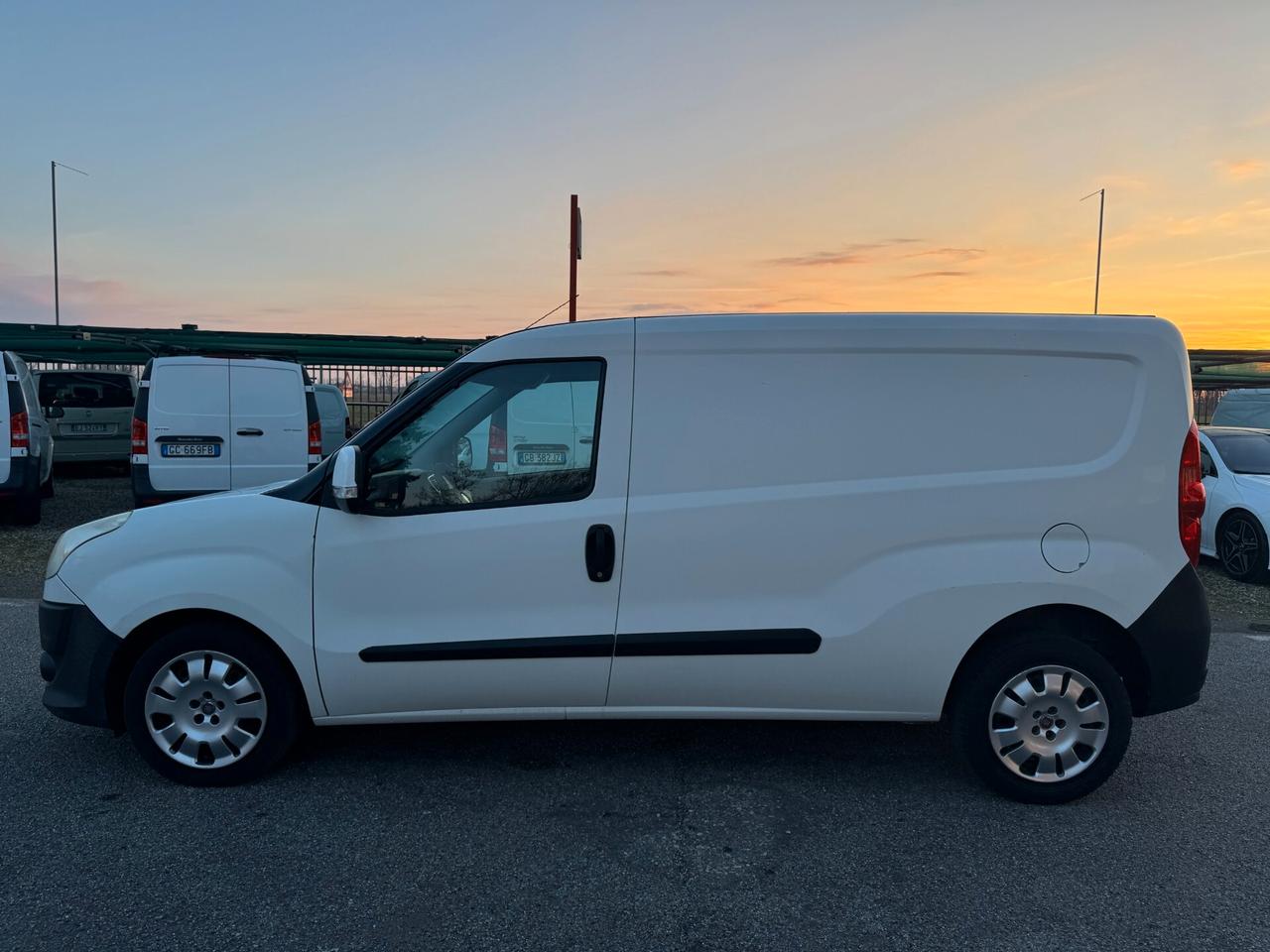 FIAT DOBLO' 1.6 MJT - 2012 - AUTOCARRO - MAXI