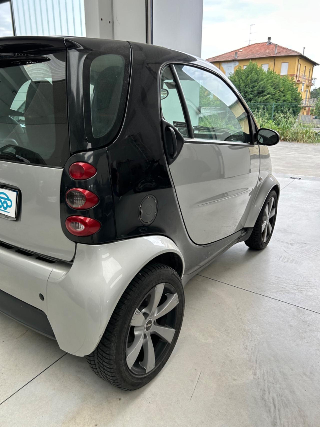 Smart ForTwo 700 coupé passion (45 kW)