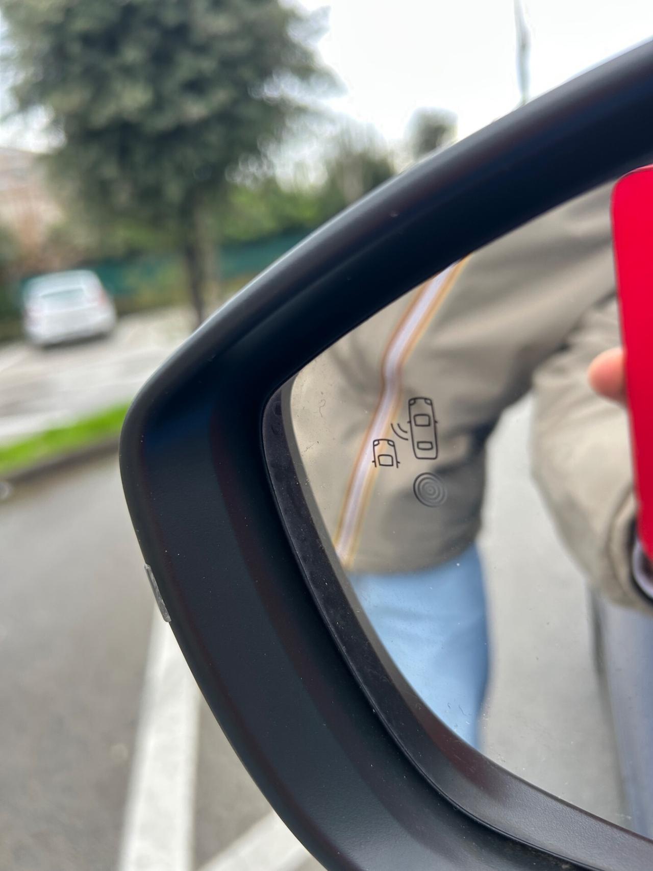 Peugeot 2008 BlueHDi 130 EAT8 GT - 2023