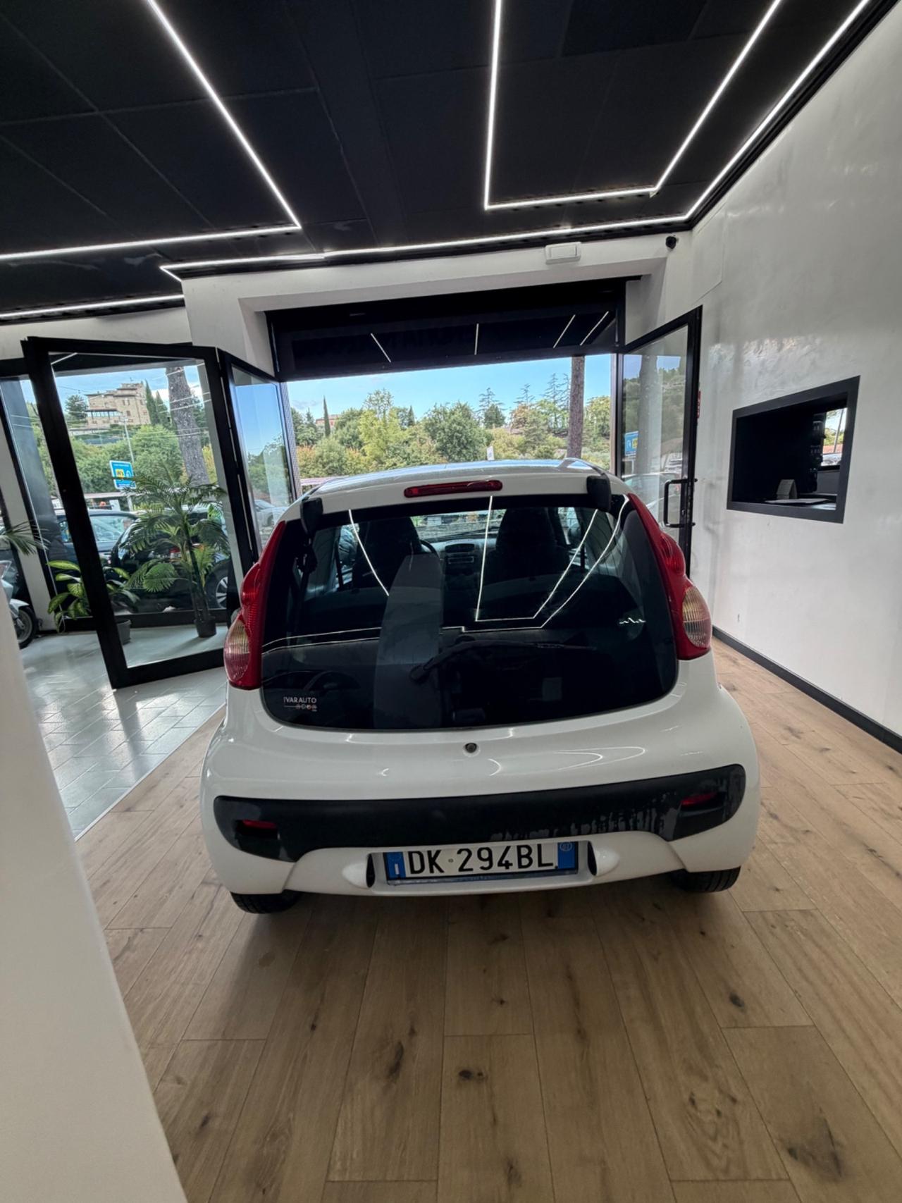 Peugeot 107 1.0 68CV 3p. Sweet Years