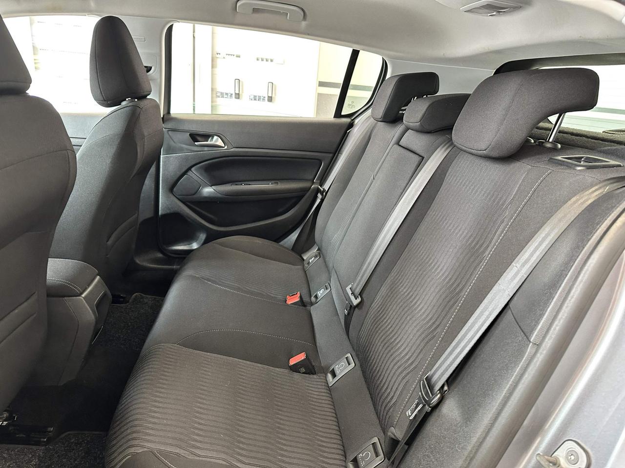 Peugeot 308 5p 1.6 bluehdi Active s&s 120cv