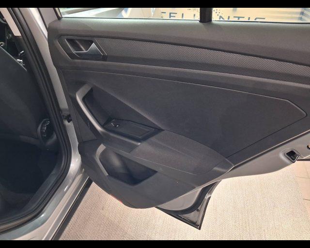 VOLKSWAGEN T-Roc 1.0 tsi Life 110cv