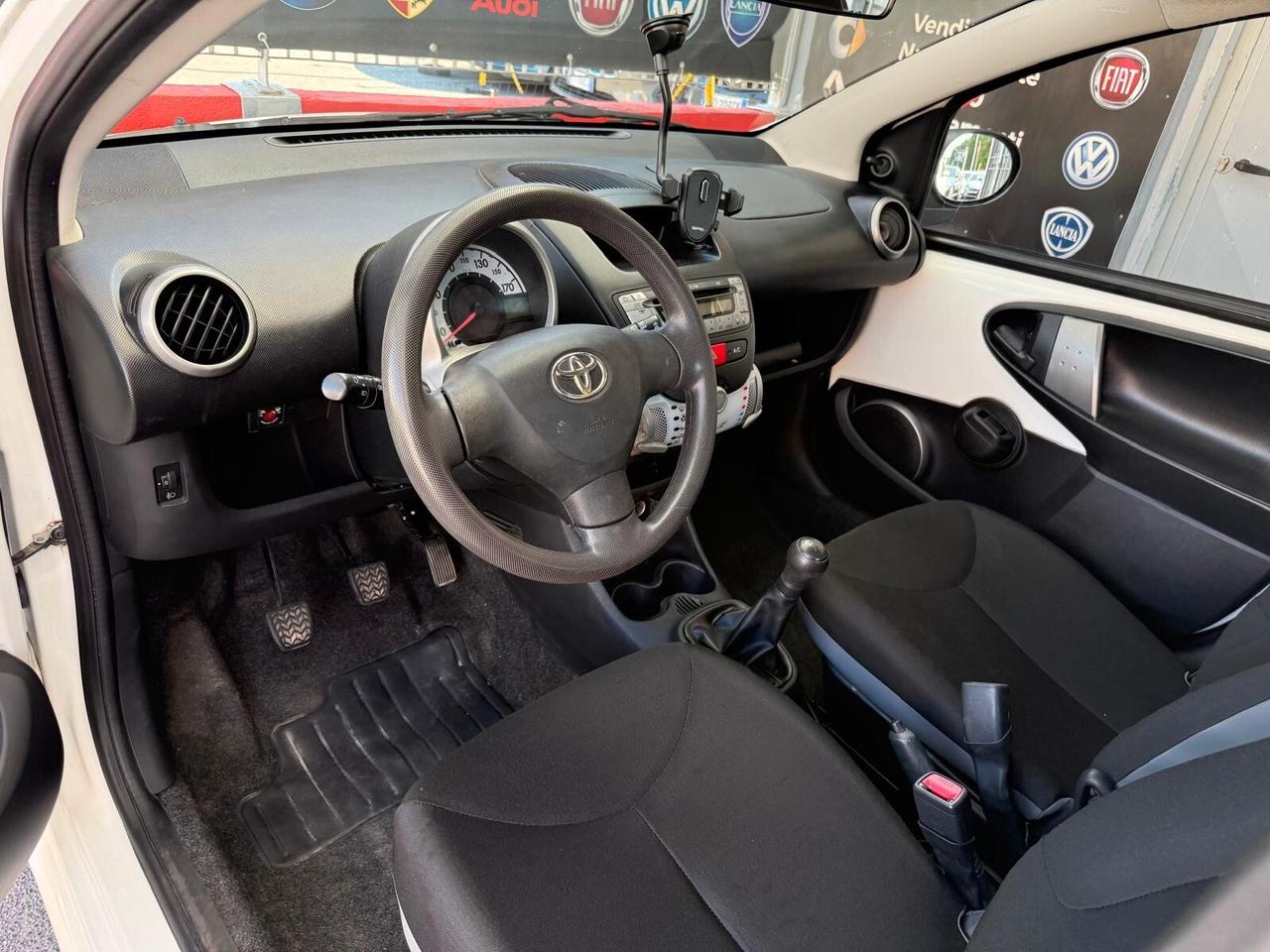 Toyota Aygo 1.0 12V VVT-i 5 porte Lounge Connect