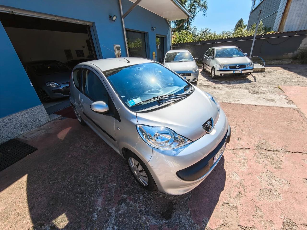 Peugeot 107 1.0 68CV UNICO P. SOLO 25MILA KM!!!!!!!!!!!!