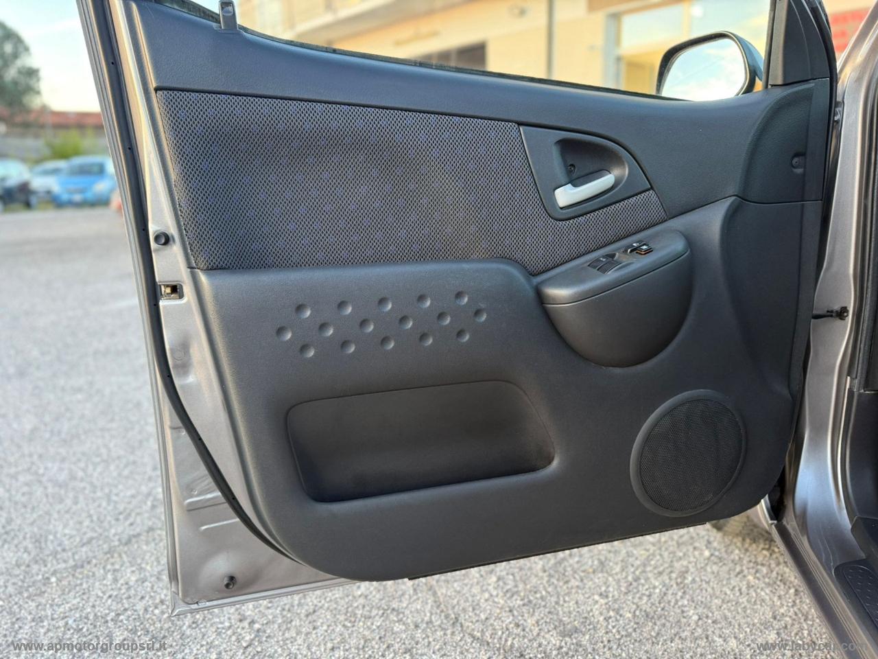 TOYOTA Verso 1.3 I 16V CAT SOL