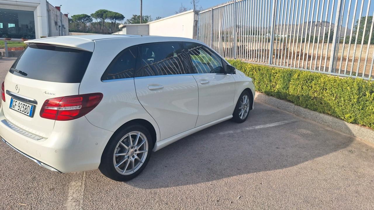 Mercedes-benz B 200 d Automatic 4Matic Executive tetto panoramico