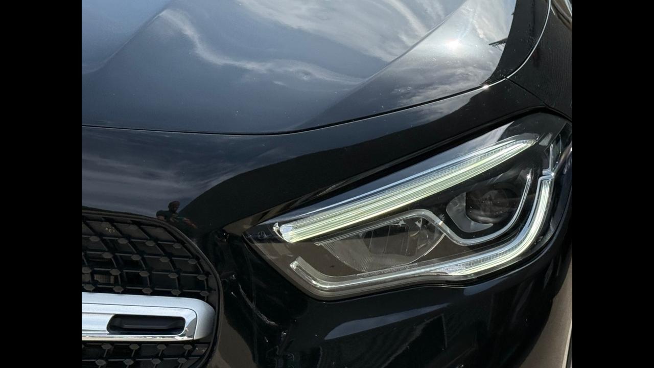 Mercedes-Benz GLA - H247 - GLA 180 d Premium auto