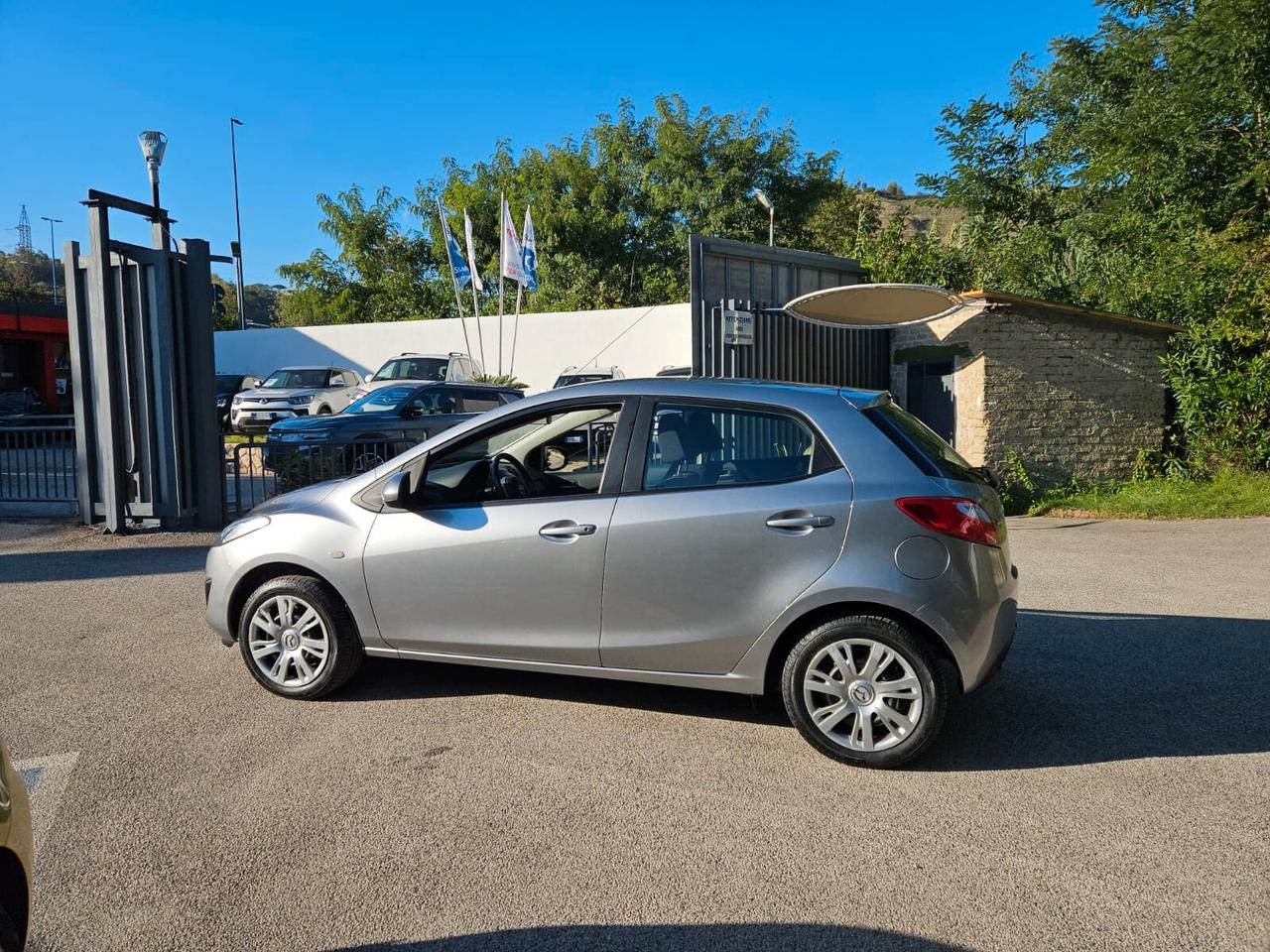 Mazda 2 Mazda2 1.3 16V 75CV 5p. Trendy