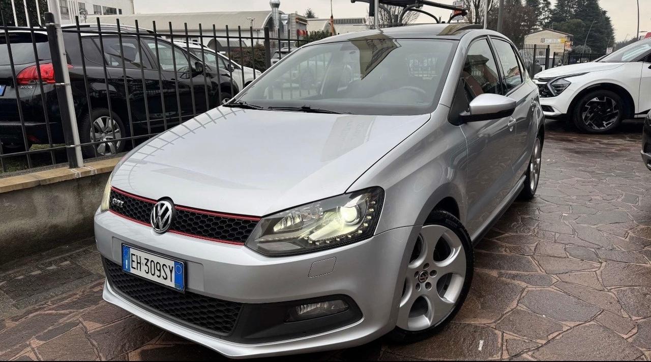 Volkswagen Polo 1.4 DSG 5 porte Highline