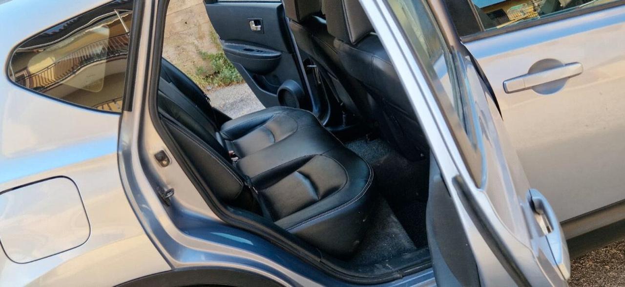 Nissan Qashqai 2.0 Dci 150Cv Gancio Di Traino