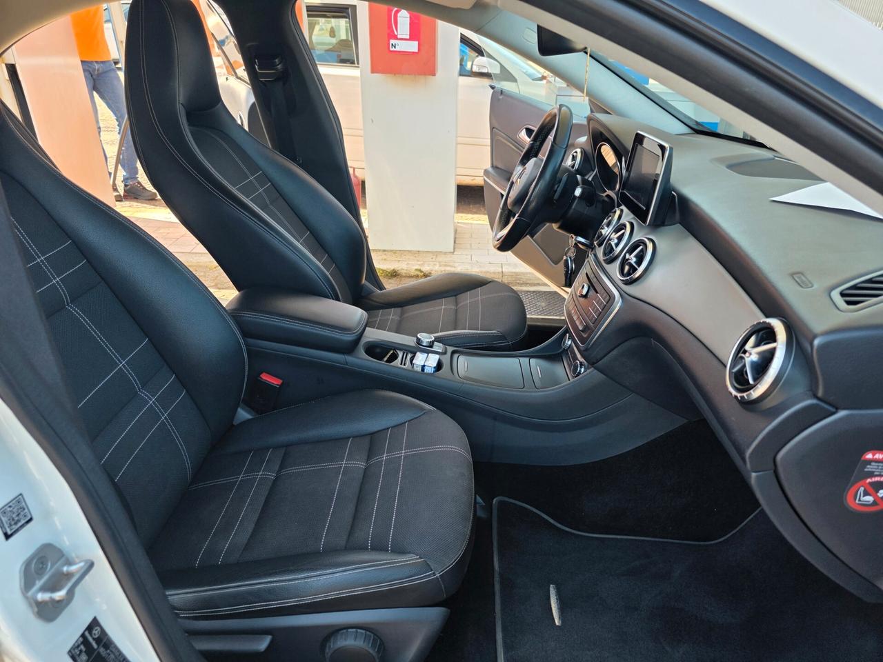 Mercedes-benz CLA 180 CLA 220 CDI Automatic Sport