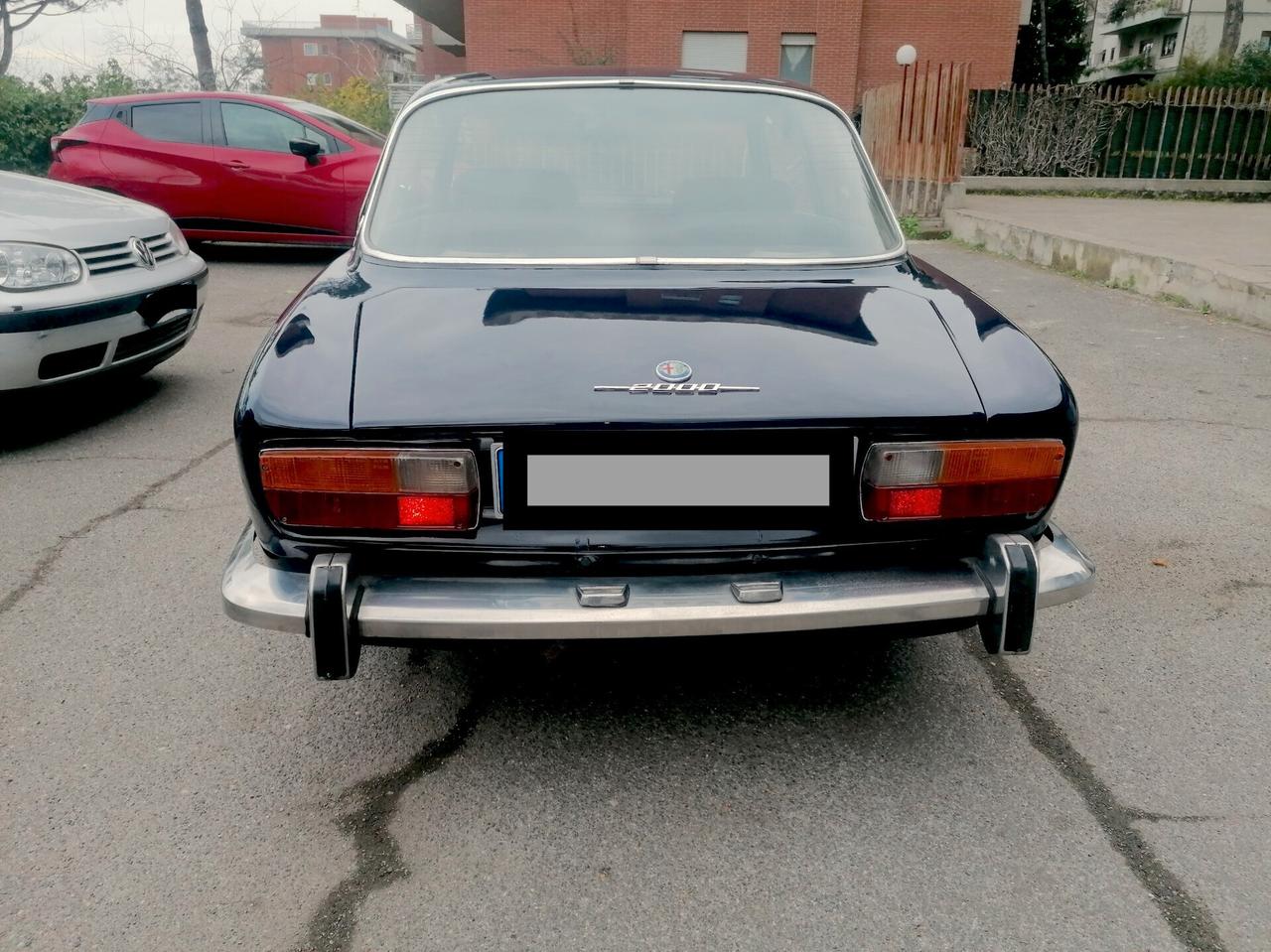 Alfa Romeo GT 2000