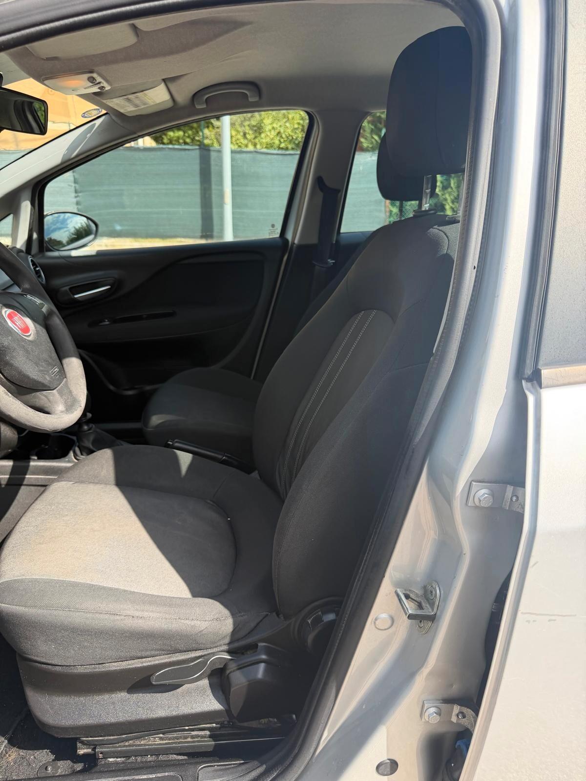 Fiat Punto 1.4 METANO - NEOPATENTATI - 12 MESI DI GARANZIA -
