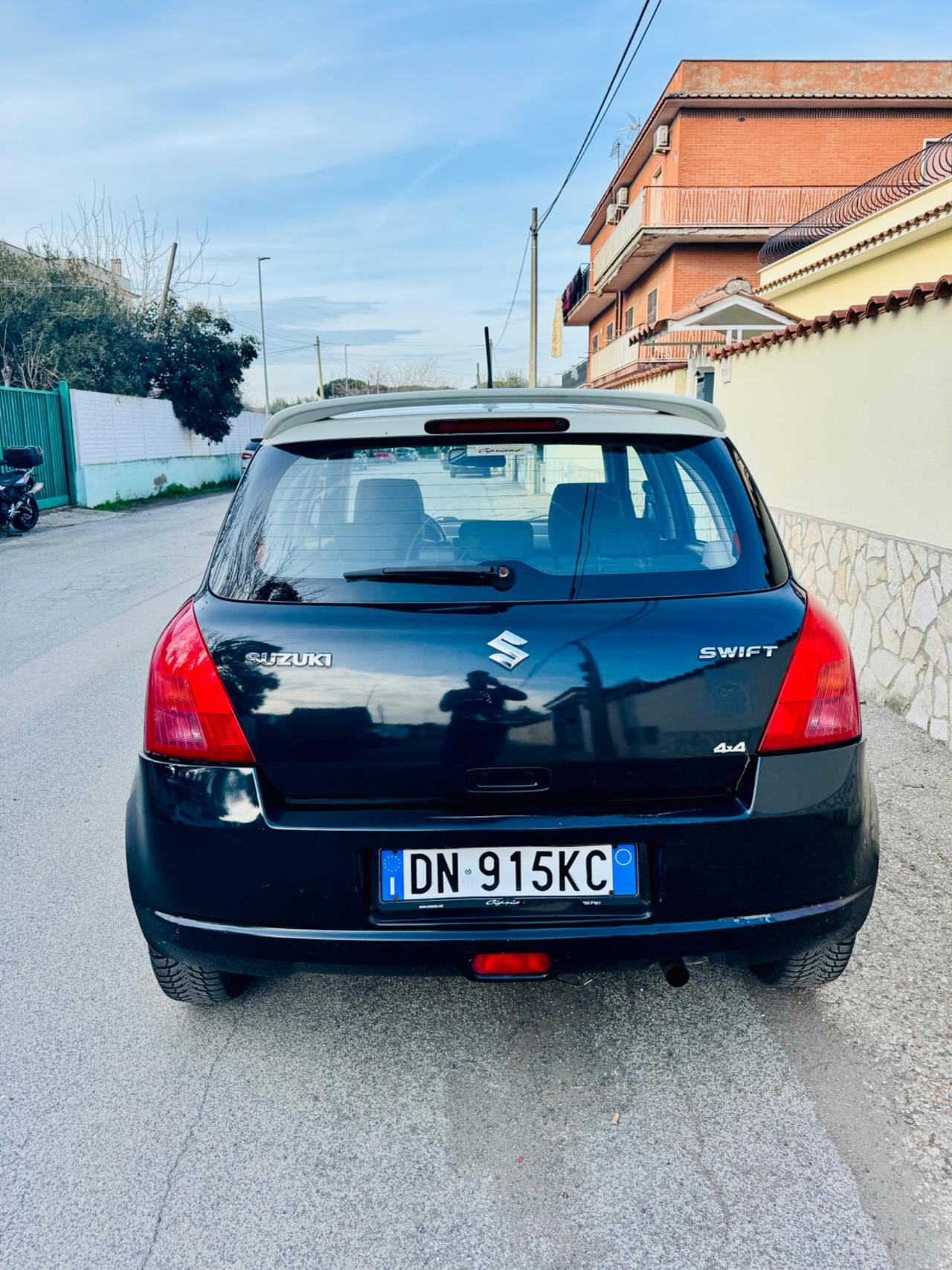 Suzuki Swift 1.3 4x4 5p.