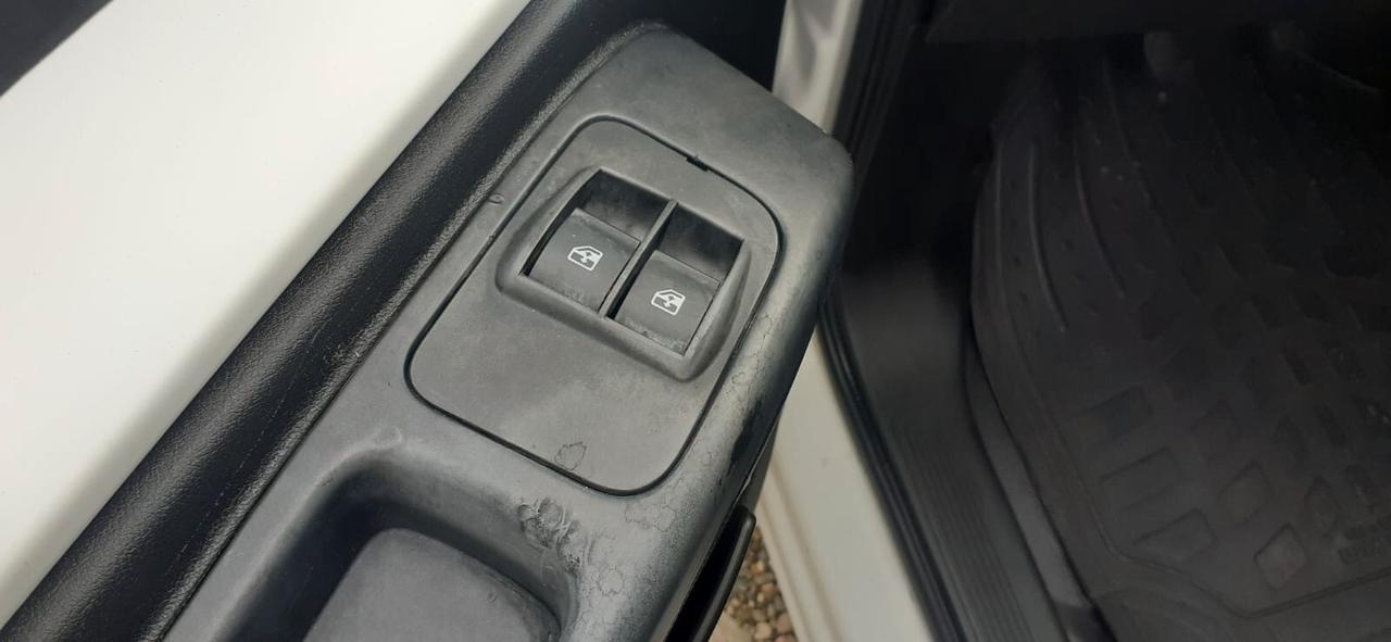 Peugeot bipper 2013 - 1.3hdi Lb automobili