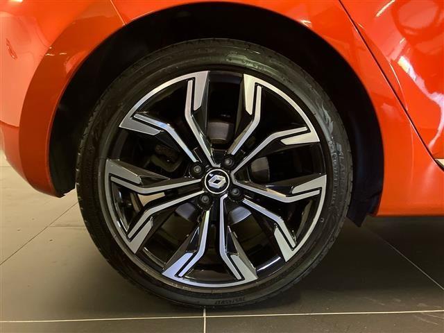 RENAULT Clio 1.6 E Tech hybrid Intens 140cv auto my21