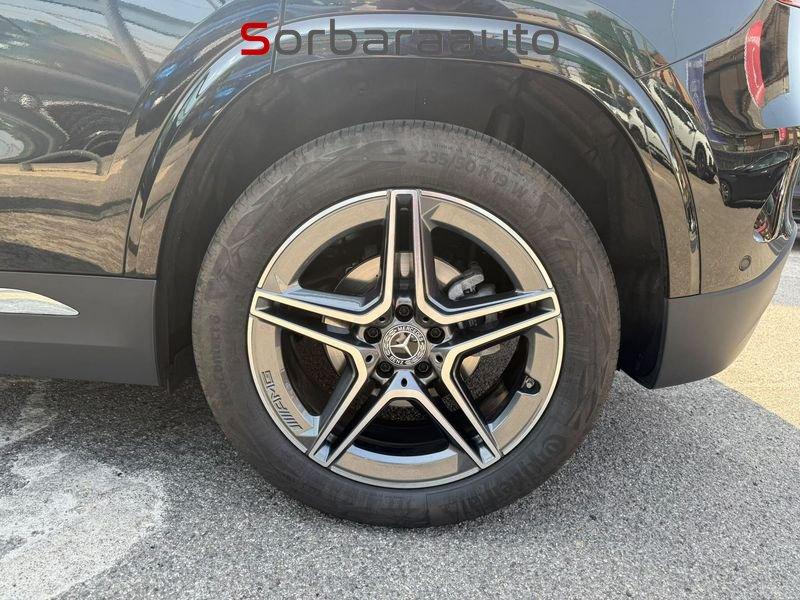 Mercedes-Benz GLA 200 d Automatic AMG Line Premium con Tetto Panoramico.