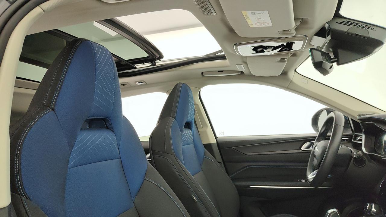 LYNK & CO 01 1.5 td phev auto