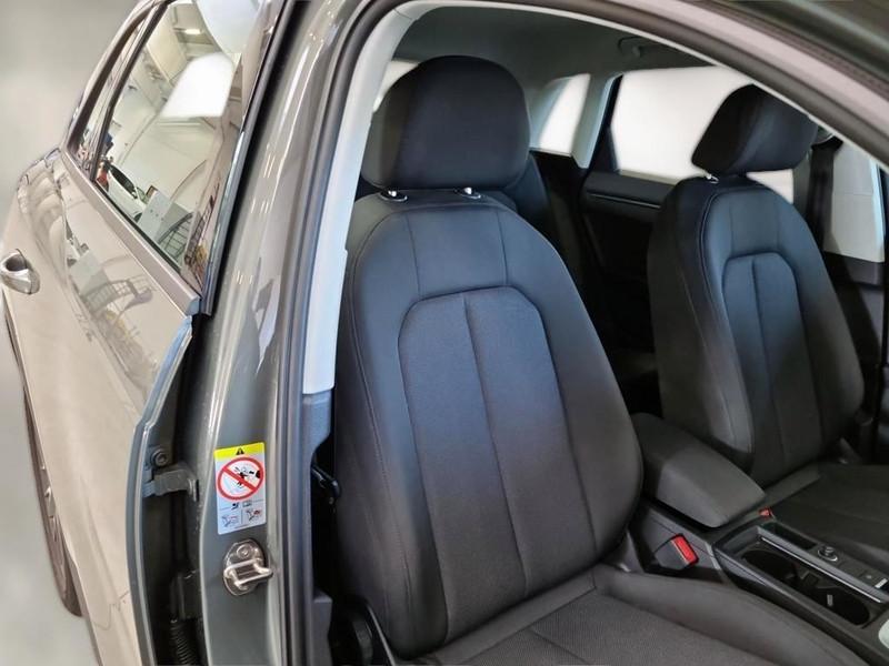 AUDI Q3 35 TDI S tronic Business