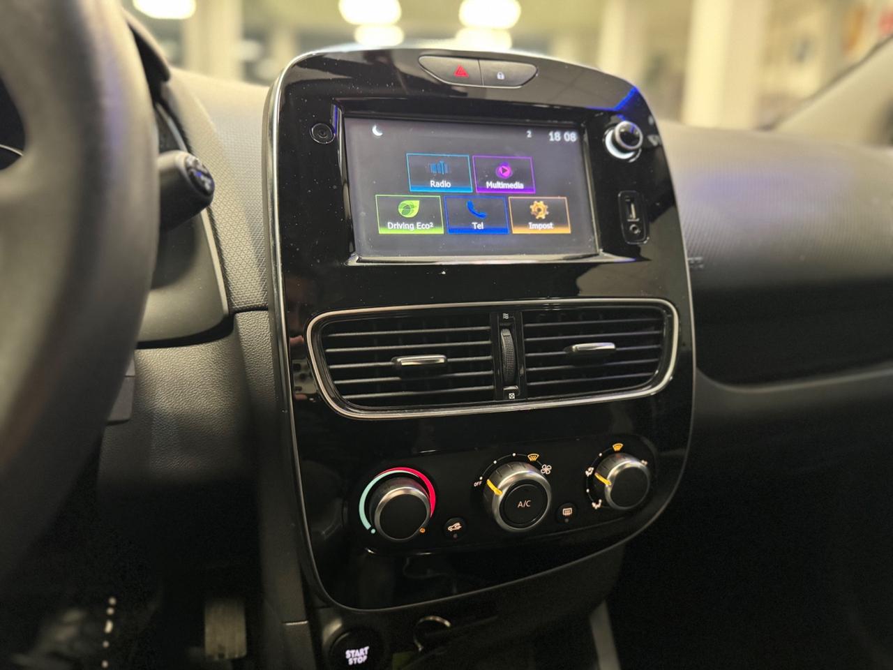 Renault Clio 1.2 75 CV 5 porte Duel