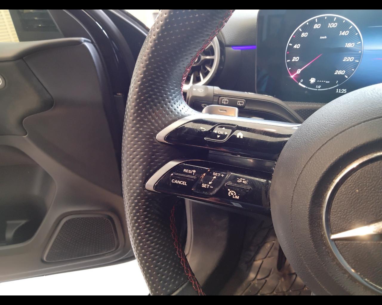 Mercedes-Benz Classe A - W177 2023 - A 180 d AMG Line Advanced Plus auto