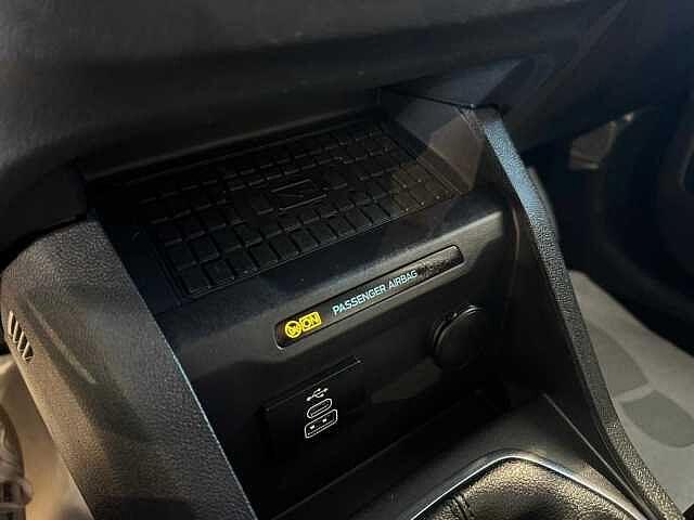 Ford Tourneo Courier 1.0 EcoBoost Titanium