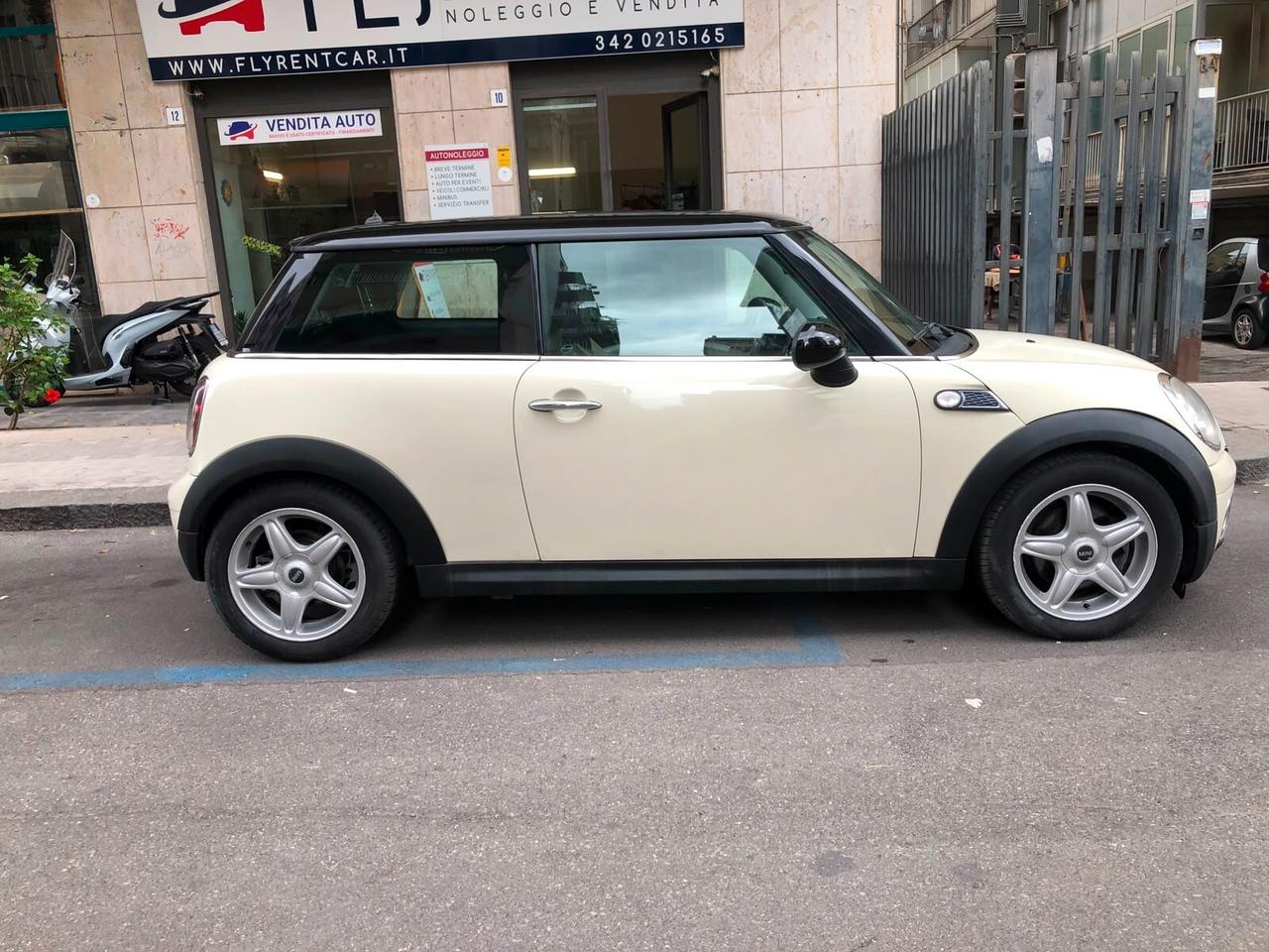 MINI Cooper D 1.6 Diesel – Cambio Automatico – Anno 2010