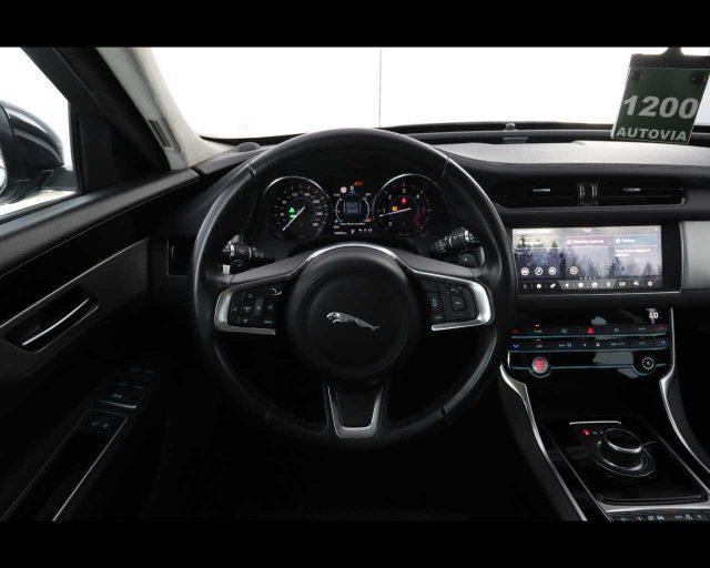 JAGUAR XF Sportbrake 2.0 D 180 CV aut. Prestige