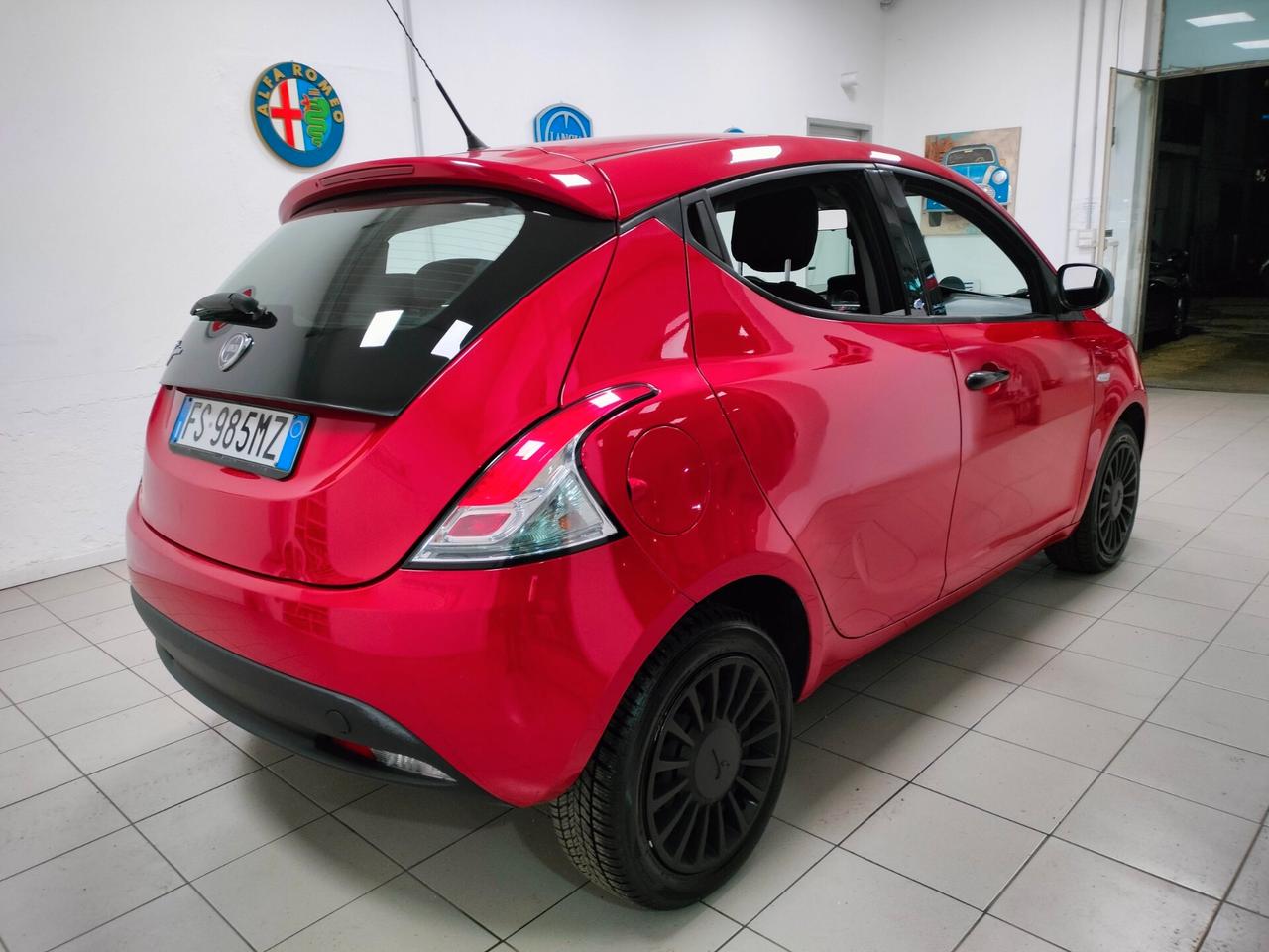 Lancia Ypsilon 1.2 69 CV 5 porte GPL Ecochic Elefantino Blu