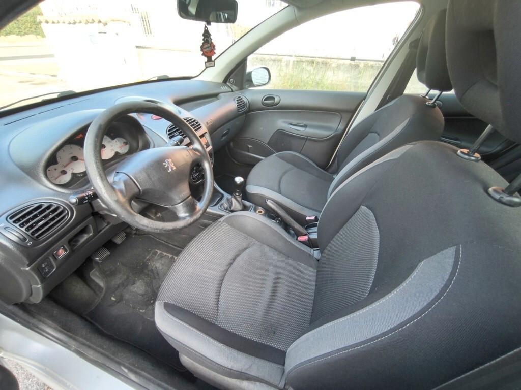 PEUGEOT 206+- BENZINA- OK NEOPATENTATI