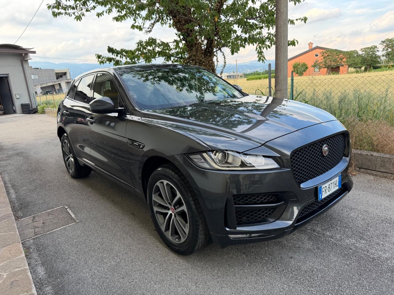 Jaguar F-Pace 2.0 D 180 CV AWD aut. R-Sport