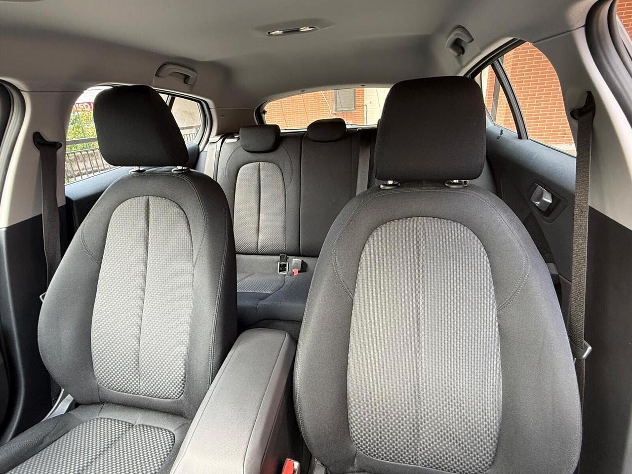 Bmw 118 118i 5p. Advantage