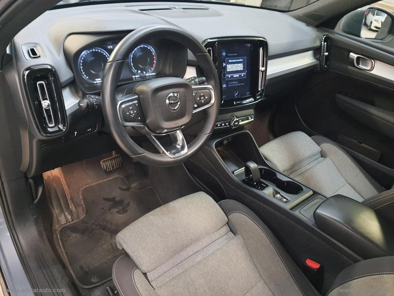 VOLVO XC40 T2 automatico Core