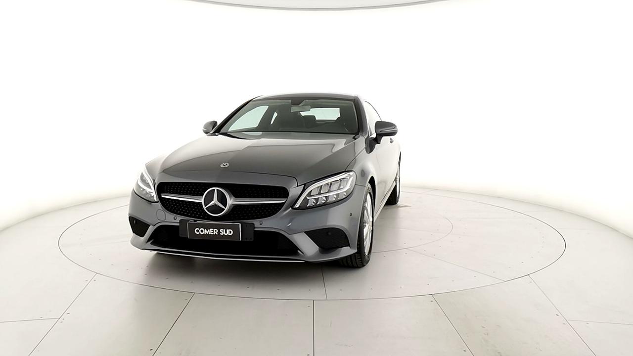 Mercedes-Benz Classe C-C205 2018 Coupe - C coupe 220 d Sport auto
