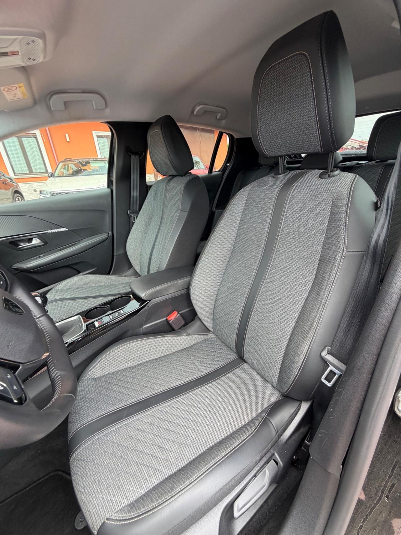 Peugeot 208 PureTech 100 Stop&Start 5 porte Allure