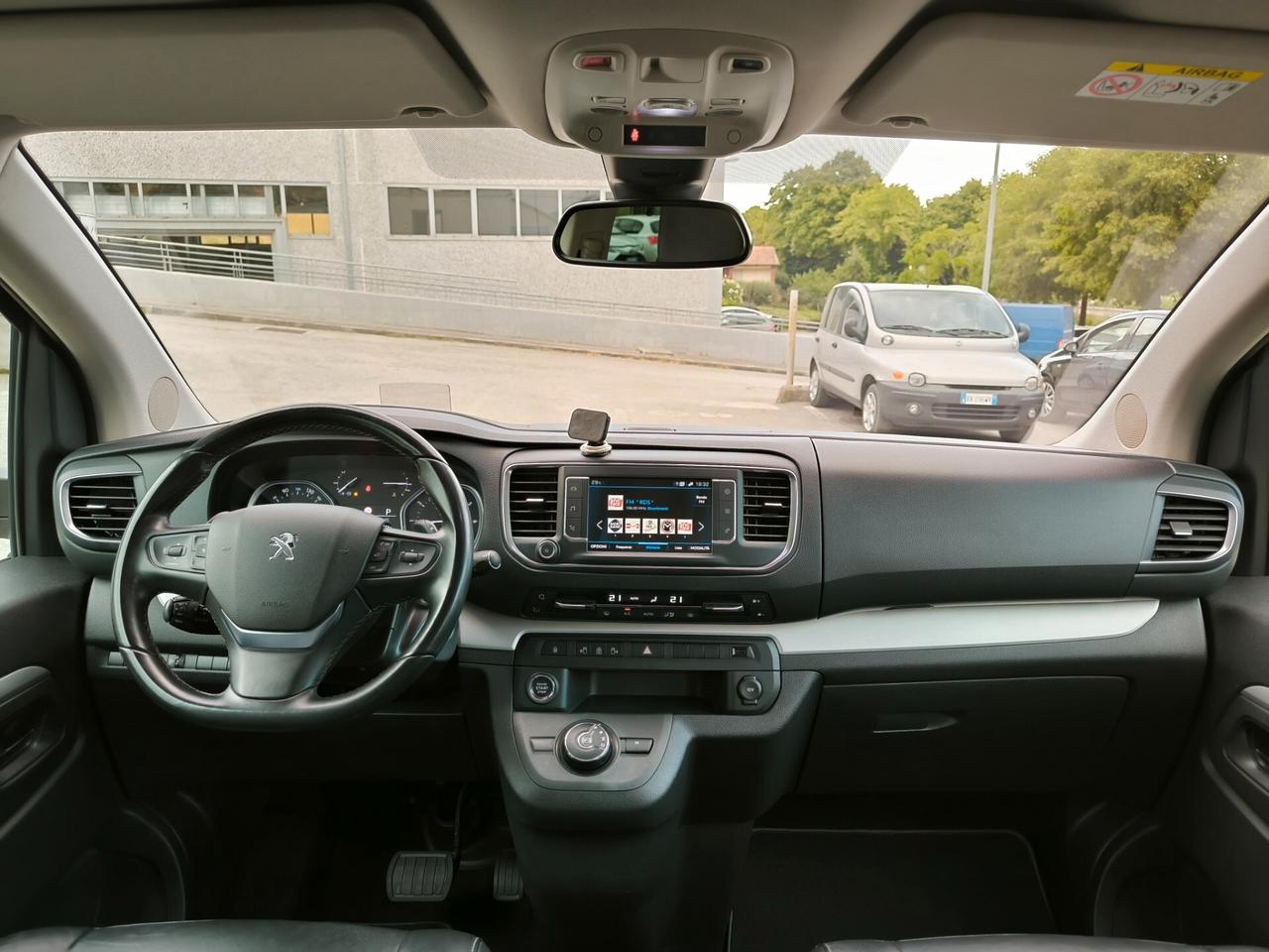 Peugeot Traveller BlueHDi 180 S&S EAT8 Standard Business Vip