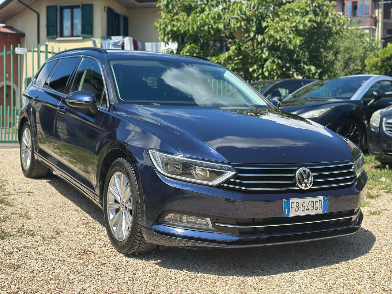 Volkswagen PASSAT VARIANT 1.6 TDI DSG BLUEMOTION.
