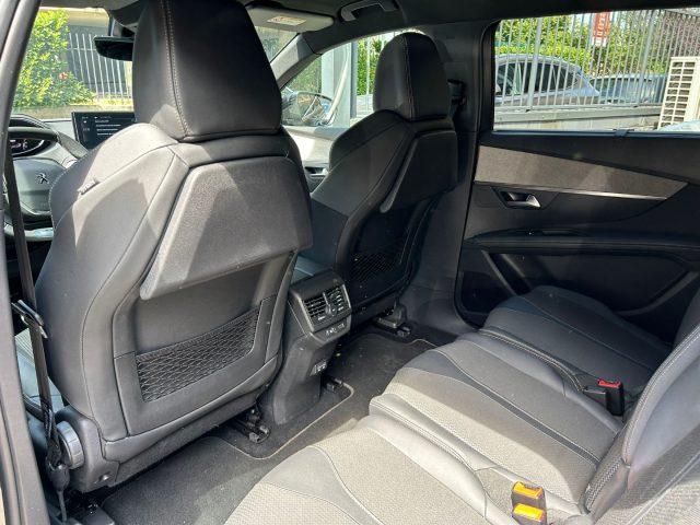 PEUGEOT 5008 PureTech Turbo 130 GT