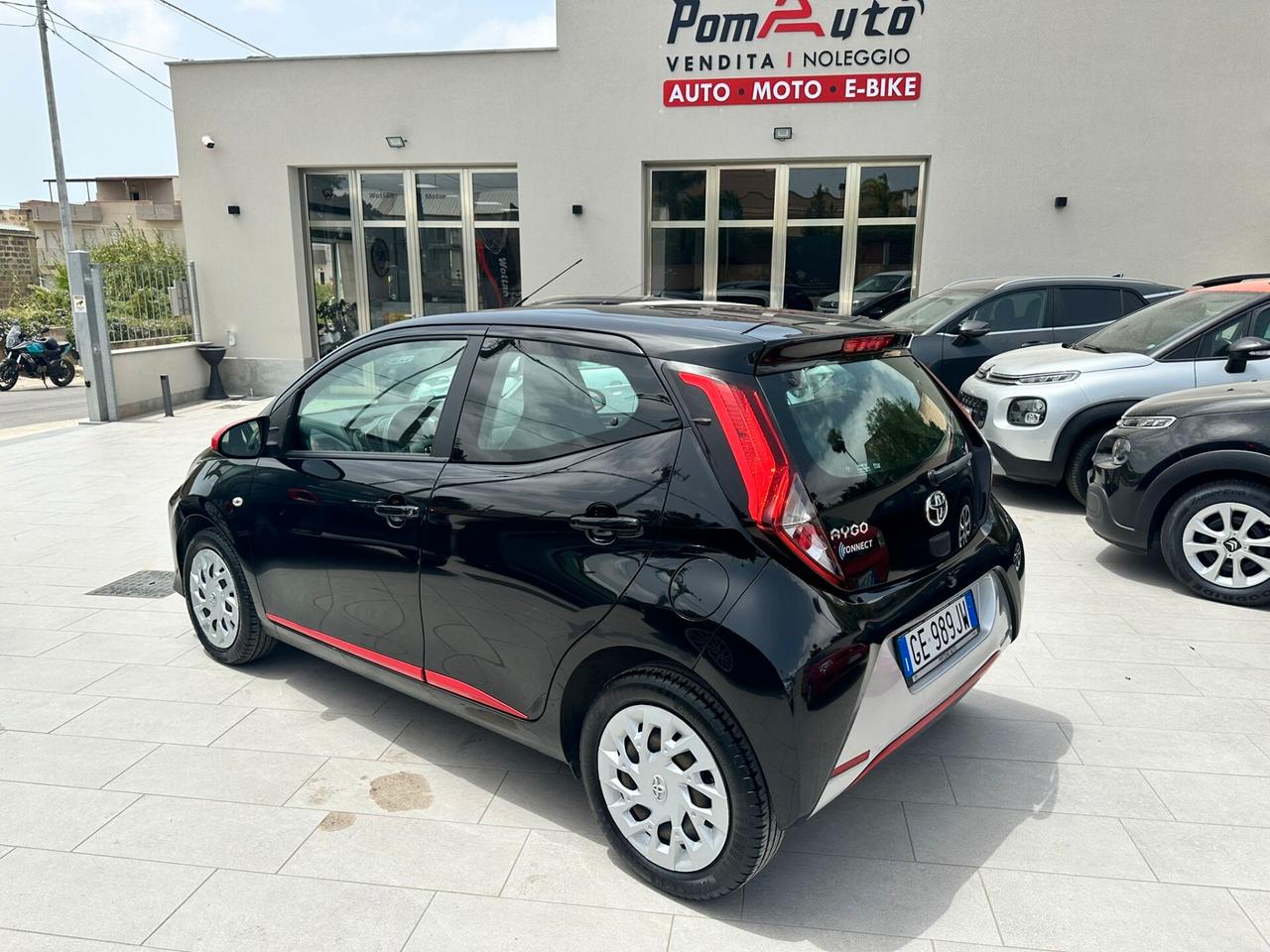 Toyota Aygo Connect 1.0 VVT-i 72 CV 5 porte x-fun MMT