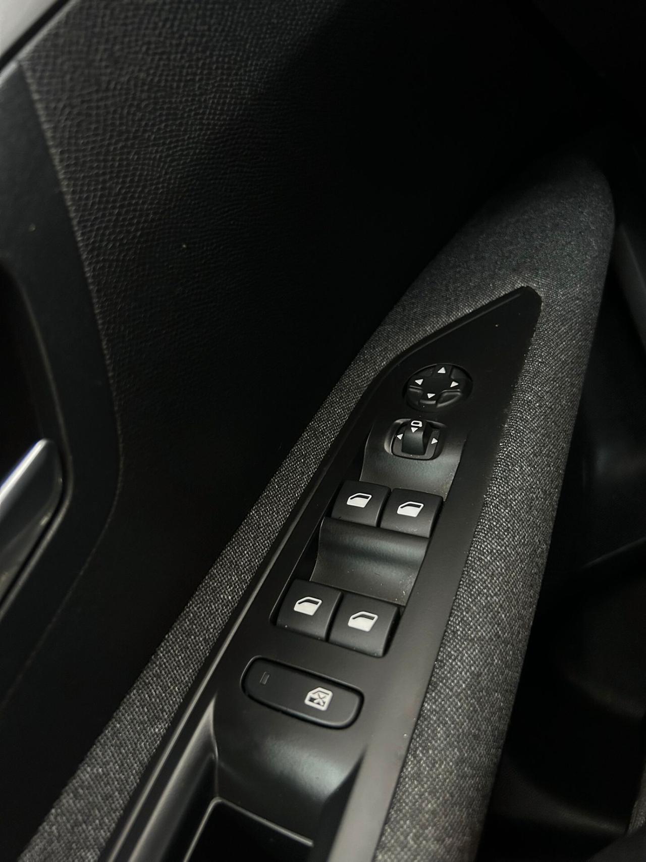 Peugeot 3008 EAT8 1.5 diesel 130 CV Active