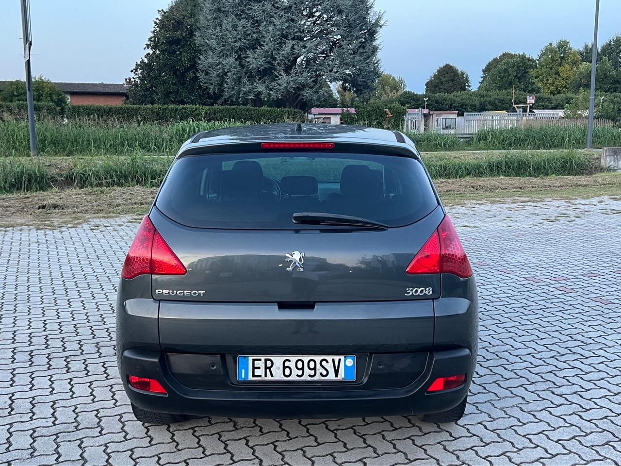 Peugeot 3008 1.6 HDi 115CV Business