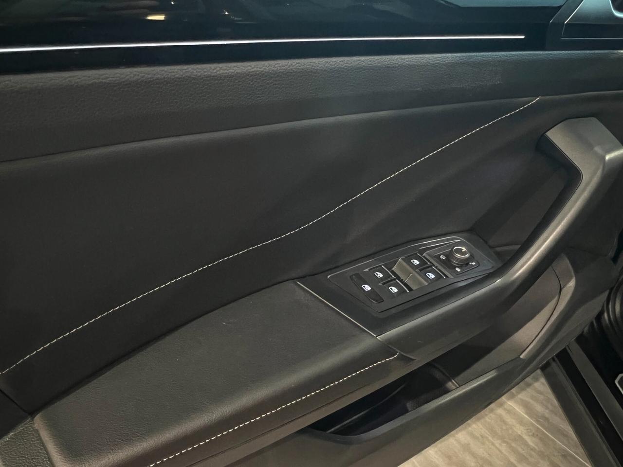 Volkswagen T-Roc 2.0 TDI 150 CV DSG R-Line
