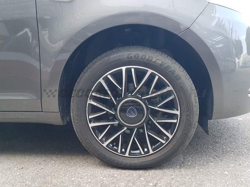 Lancia Ypsilon Ypsilon 1.0 firefly hybrid Platino s&s 70cv