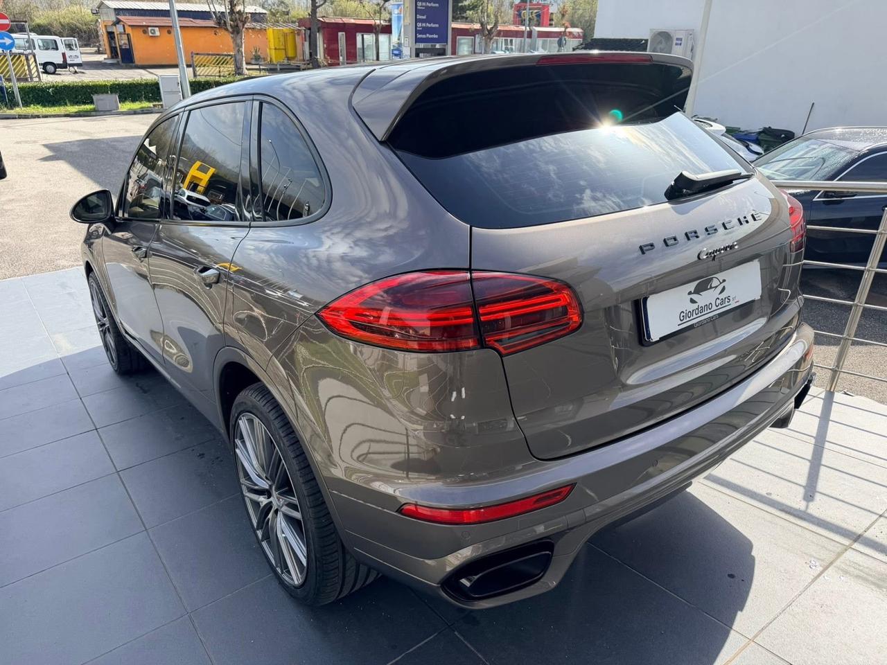 Porsche Cayenne 3.0 Diesel Platinum Edition 250cv