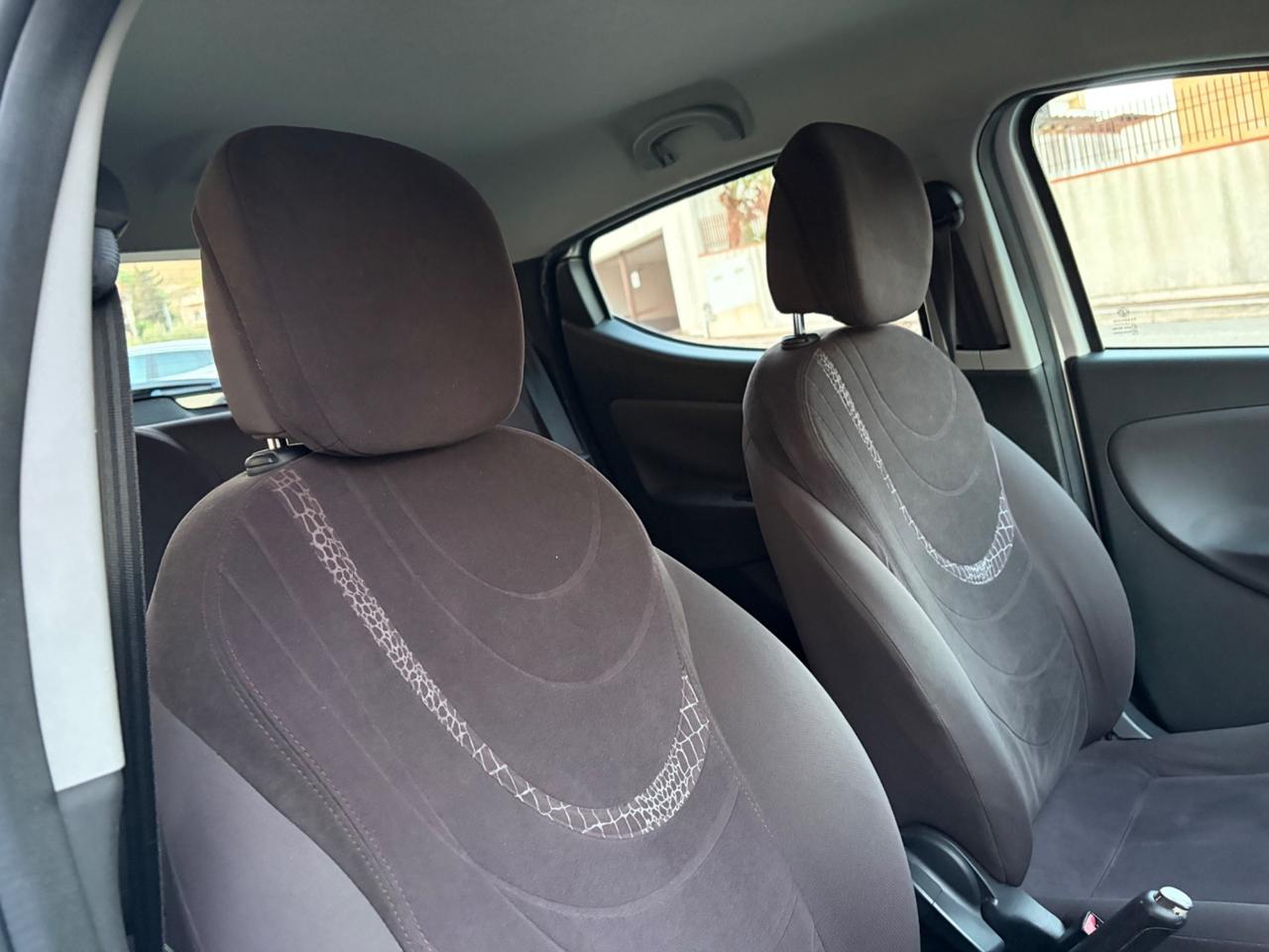 Lancia Ypsilon 1.2 Benz ideale per neopatentati