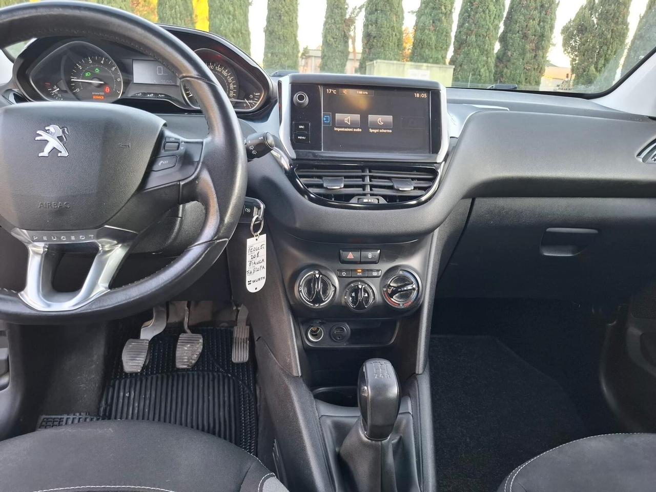 Peugeot 208 PureTech 82 5 porte Allure