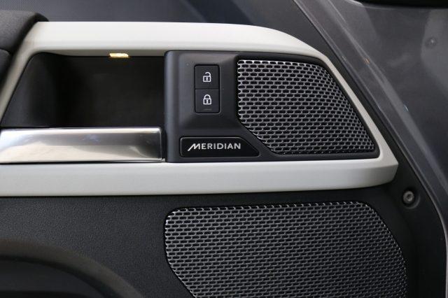 LAND ROVER Defender 110 3.0D I6 200 CV X-Dynamic SE "" TETTO PANO""