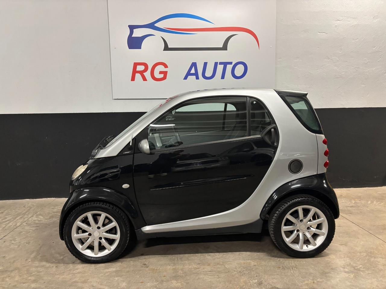 Smart ForTwo 700 coupé pure (37 kW)